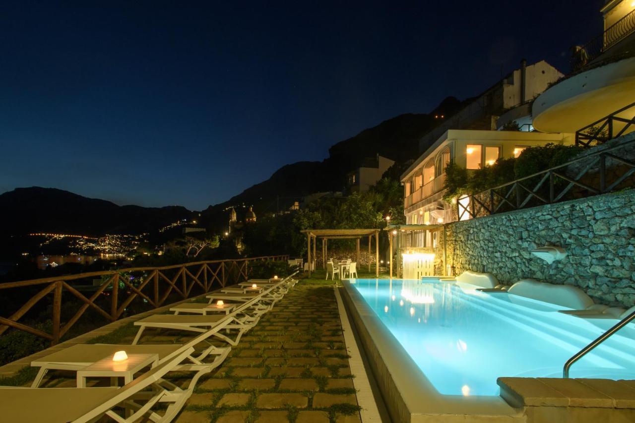 Hotel Il Pino Праяно Екстериор снимка