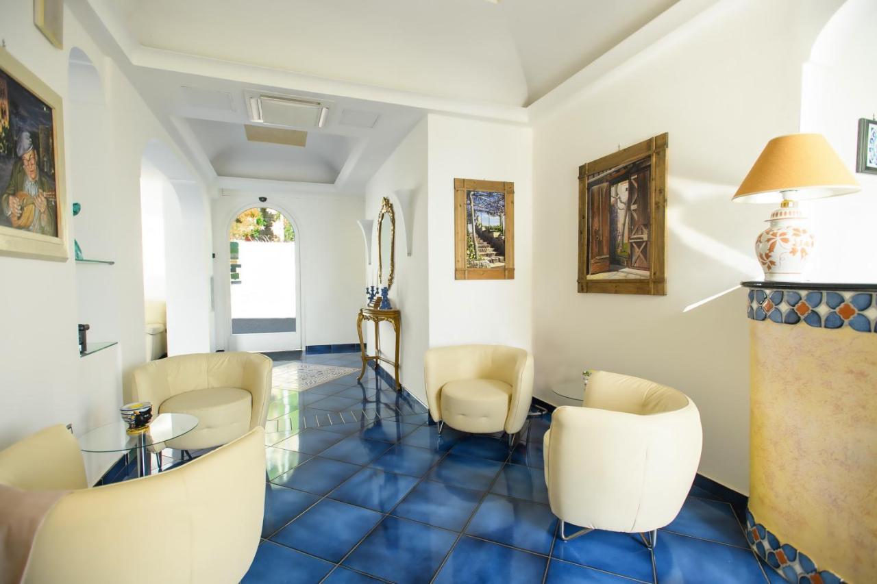 Hotel Il Pino Праяно Екстериор снимка