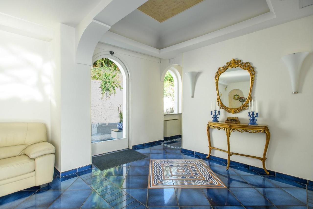 Hotel Il Pino Праяно Екстериор снимка