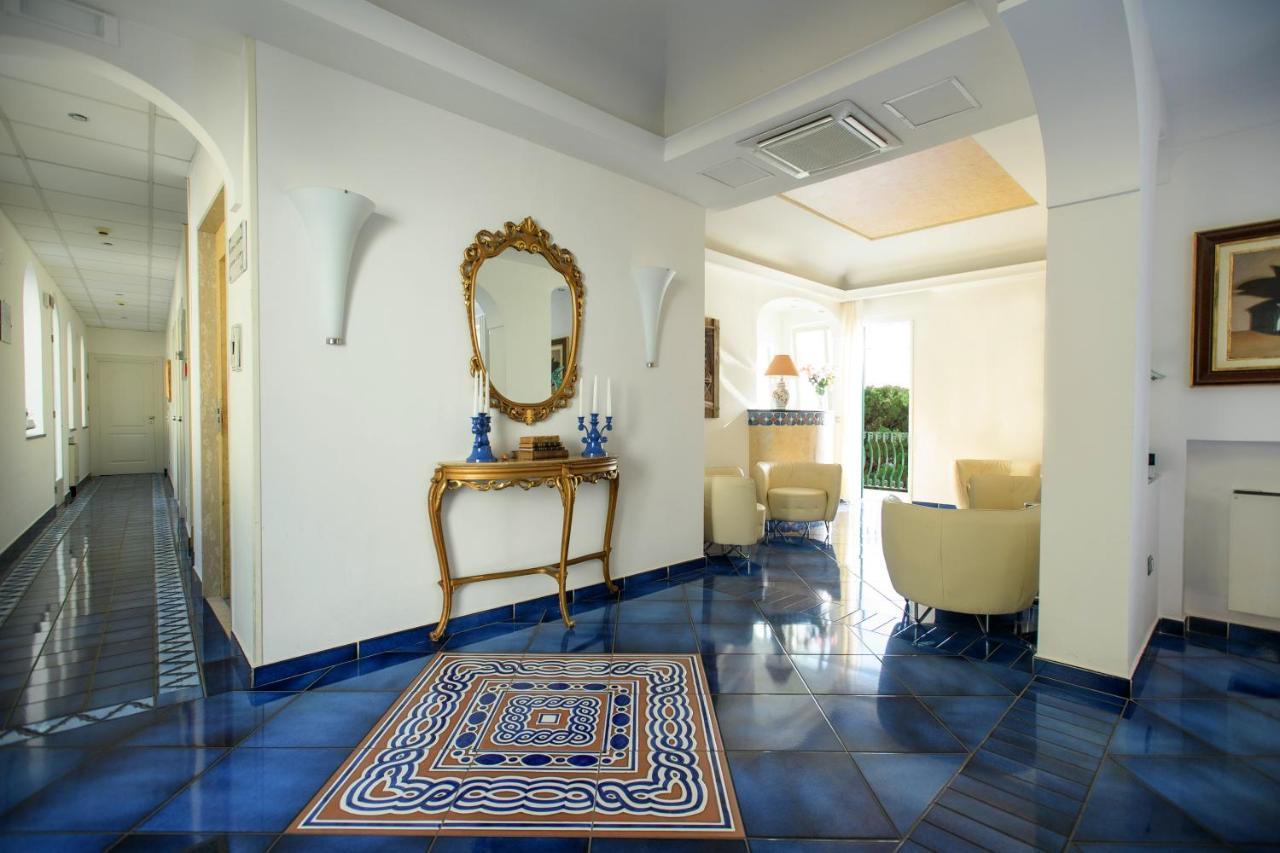 Hotel Il Pino Праяно Екстериор снимка