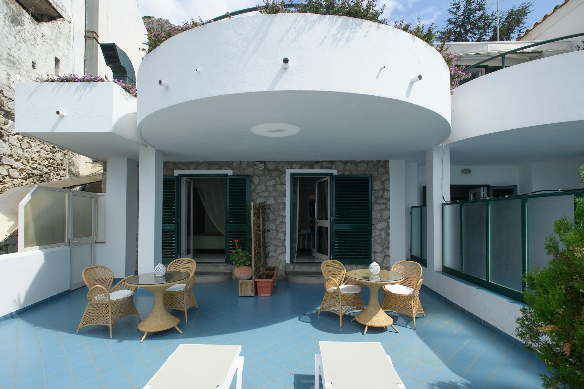 Hotel Il Pino Праяно Екстериор снимка