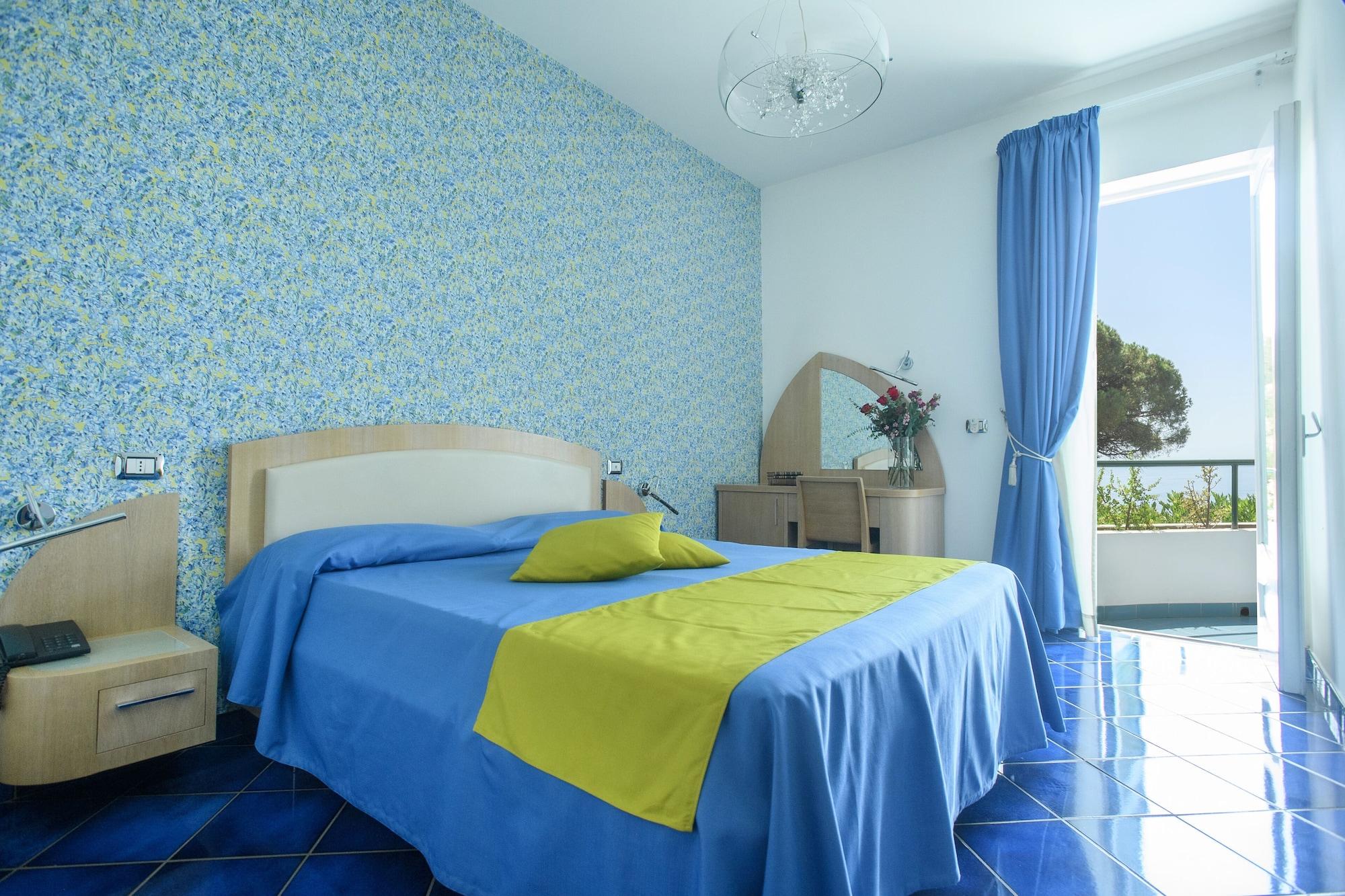 Hotel Il Pino Праяно Екстериор снимка