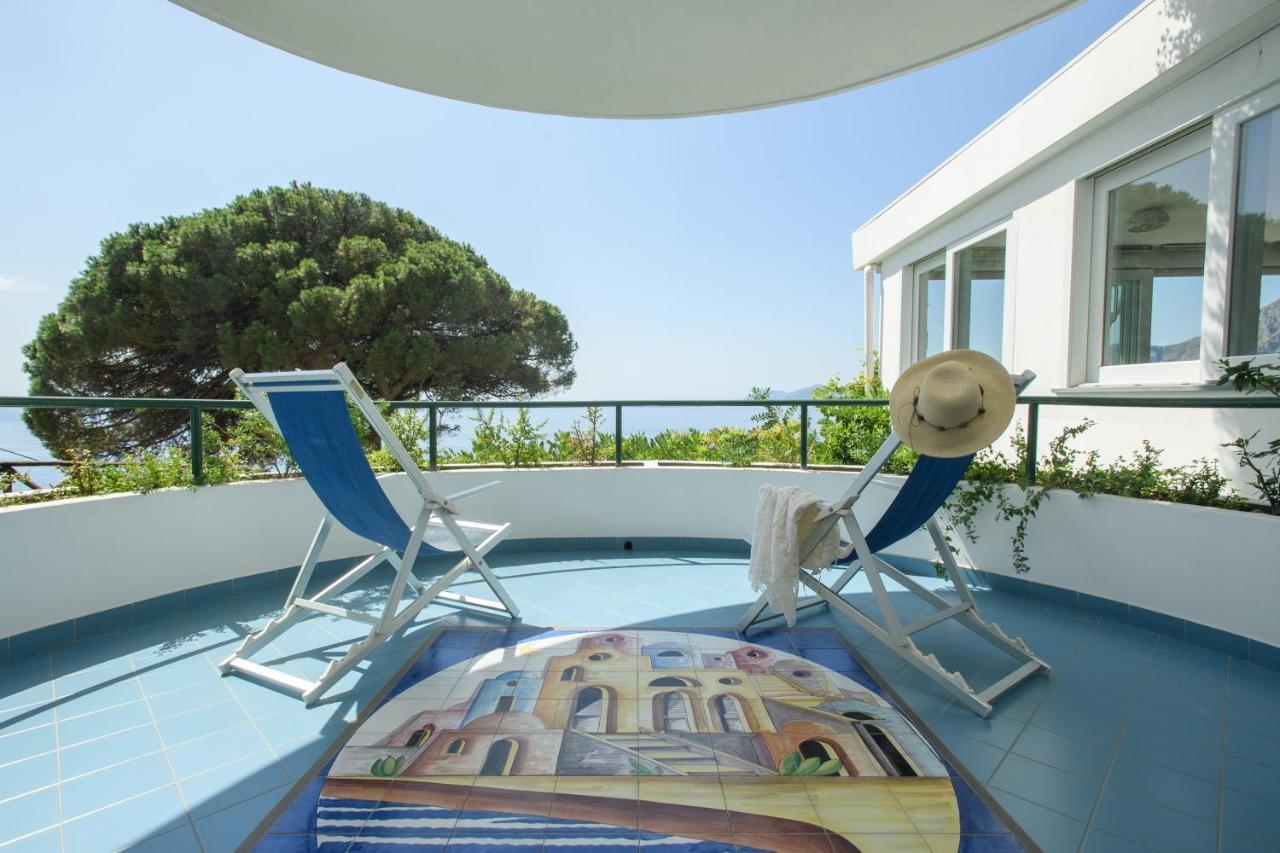 Hotel Il Pino Праяно Екстериор снимка
