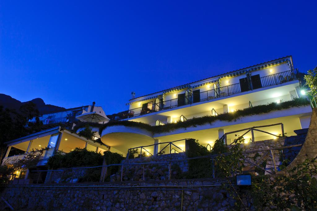 Hotel Il Pino Праяно Екстериор снимка