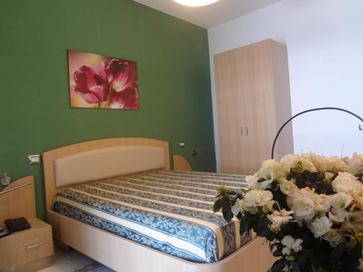 Hotel Il Pino Праяно Екстериор снимка